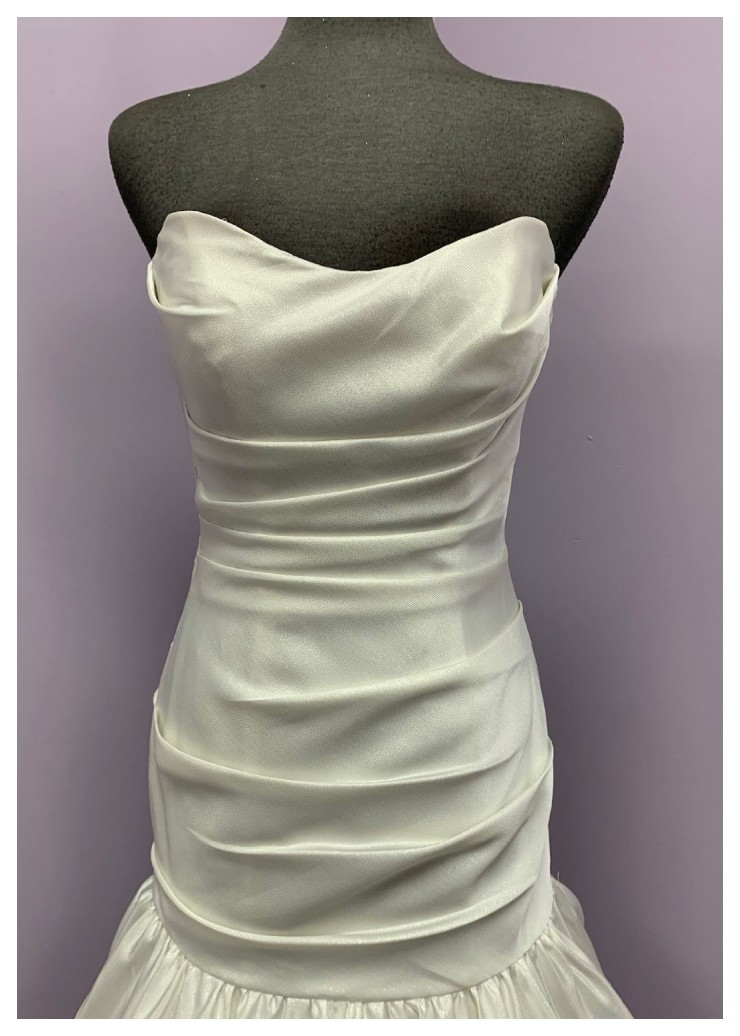 LiaMia Collection Style #J118 Backface Thumbnail Image