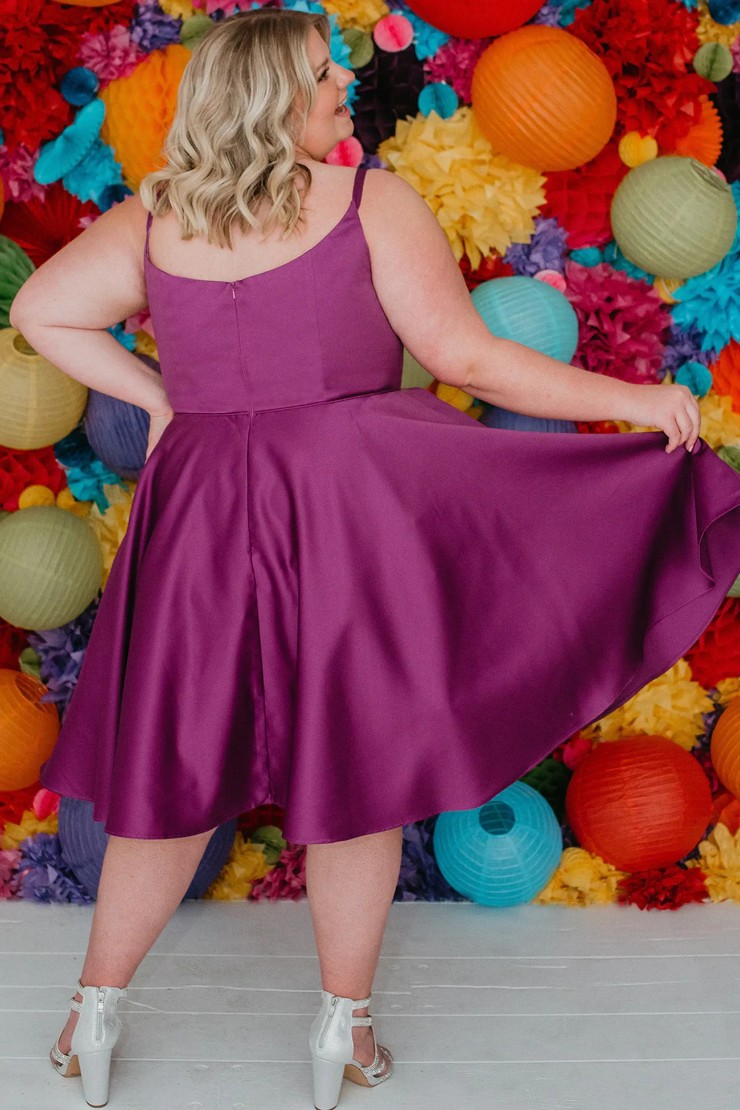 Sydney's Closet Style #8115 Backface Thumbnail Image