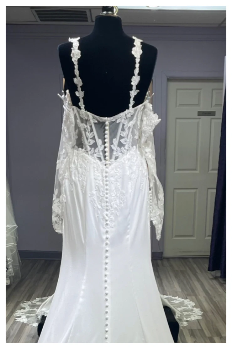 LiaMia Collection Style #RN25009 Backface Thumbnail Image